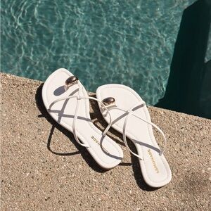 NEW Lemonade White Strappy Flip Flop Sandals w/ Minimalist Gold Accent Toe Ring